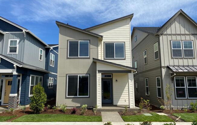 *NEW Construction* Stunning 3BD, 2.5 BA* Singla Family Home Featuring Modern Upgrades* in South Hillsboro Reed's Crossing Community*