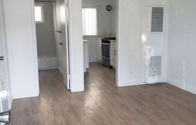 Studio, 1 bath, 320 sqft, $1,850, Unit 1639 11