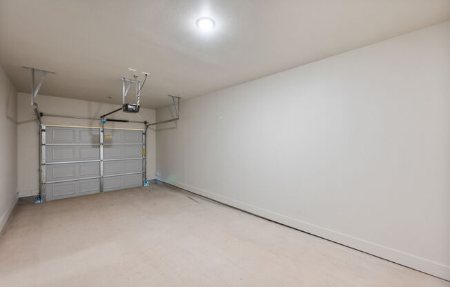 2 beds, 2 baths, 1,314 sqft, $2,325