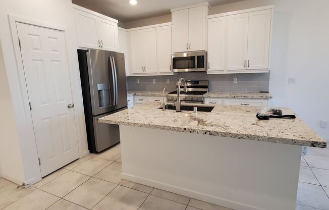 3 beds, 2.5 baths, $1,850, Unit UNIT 21102