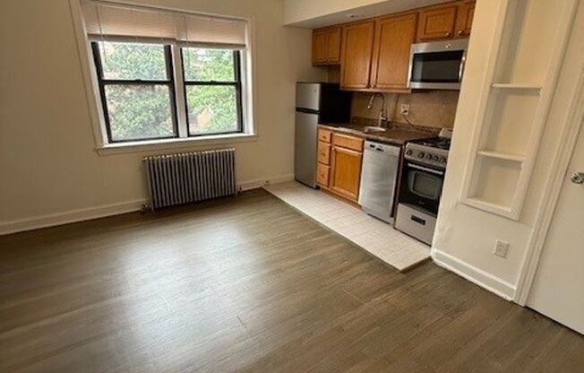 1 bed, 1 bath, $1,425, Unit #A301