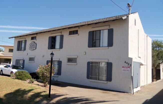 Menlo / Talmadge Villas