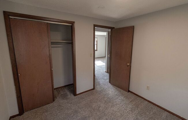 2 beds, 1 bath, $795, Unit 202