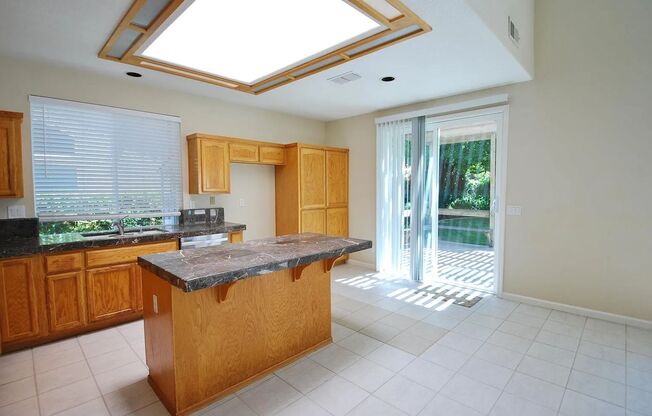 Great home in Elk Grove!