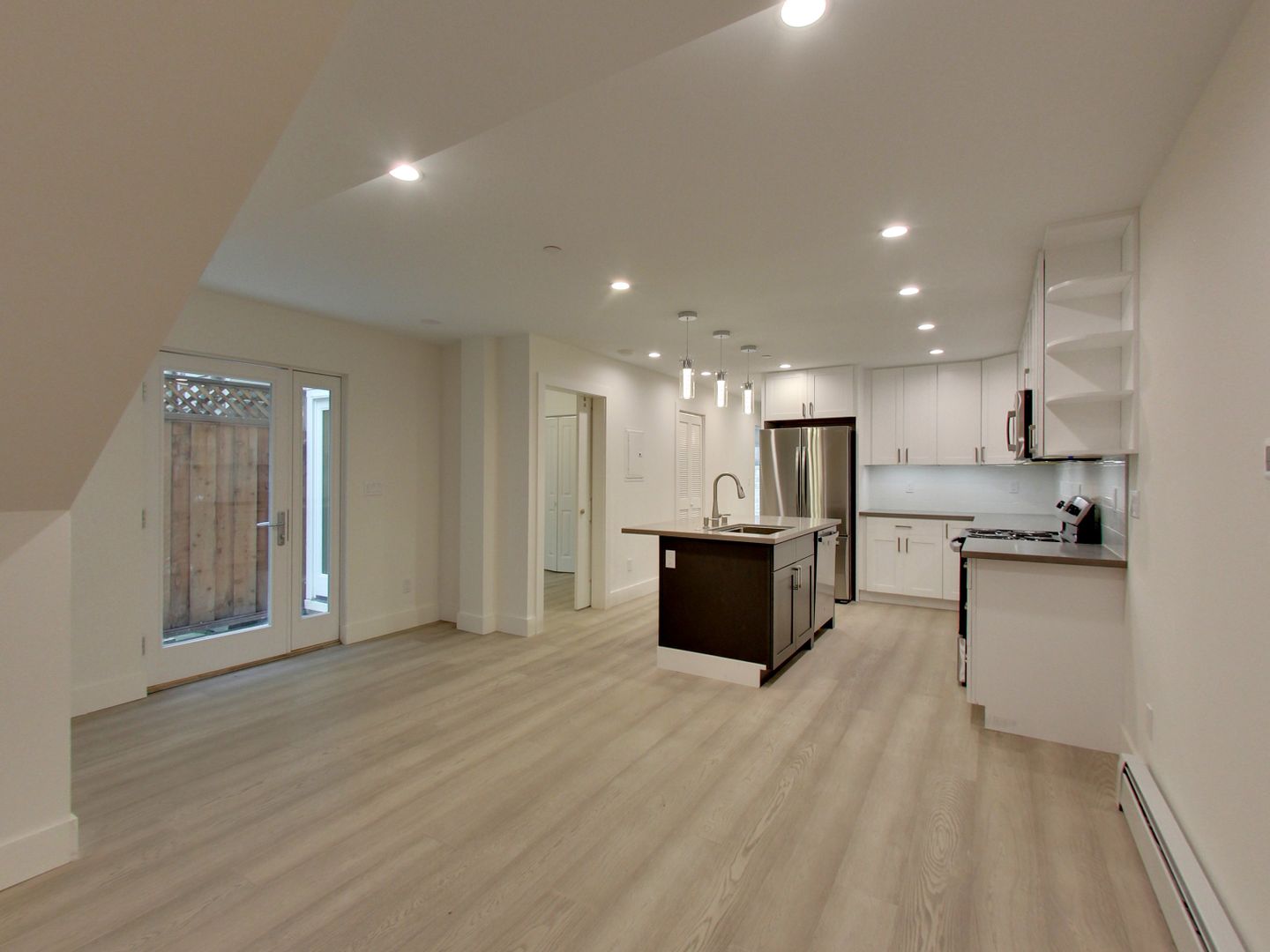 1555 Oak Street (850r)