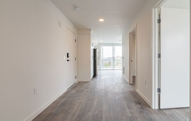 2 beds, 1 bath, 685 sqft, $2,499, Unit 413