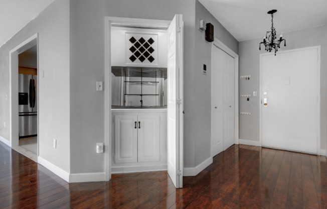 1328 HARMON CV