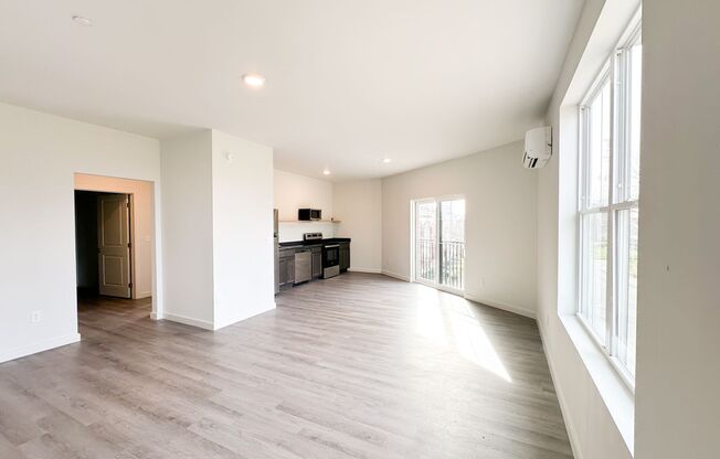 1 bed, 1 bath, 743 sqft, $1,295, Unit 315
