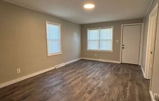 3 beds, 1 bath, $1,100