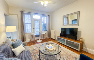 2 beds, 1 bath, 800 sqft, $5,000, Unit 12