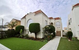 Gorgeous Stern Grove Home w/Vintage Bar