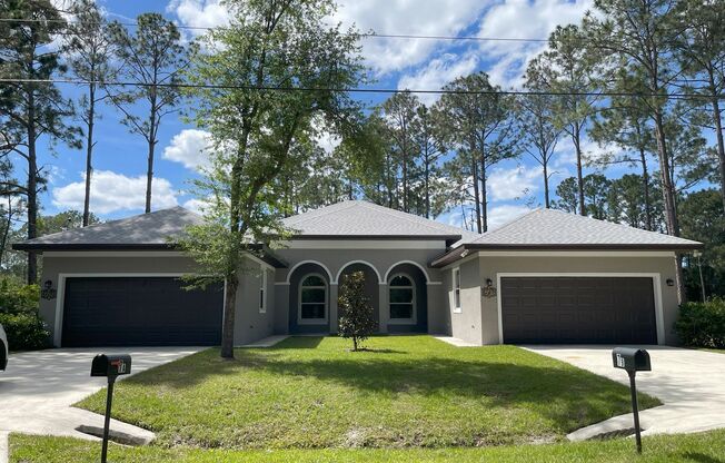 Lovely and Unique Custom-built Duplex Available in Seminole Woods!