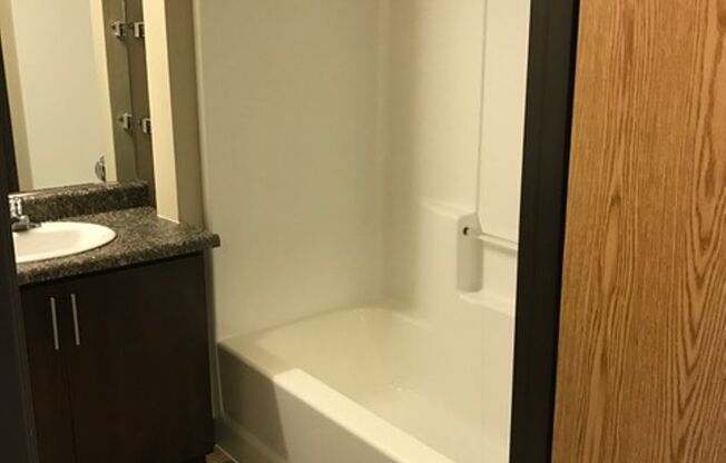 Studio, 1 bath, 448 sqft, $1,125, Unit 2-107W