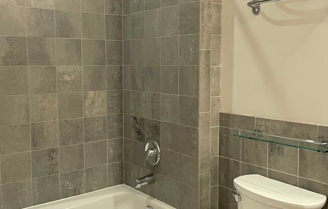 Studio, 1 bath, $2,250, Unit 904