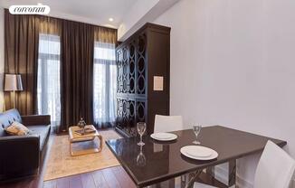 216 E 52 ST