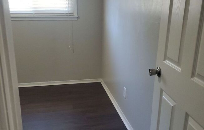 2 beds, 1 bath, $1,425