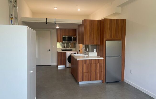 Studio, 1 bath, 329 sqft, $1,625, Unit 26-Bedroom2