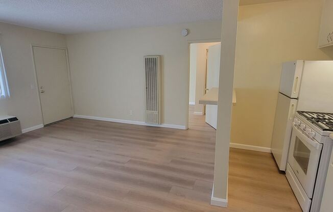 37 unit building close to CSUN!
