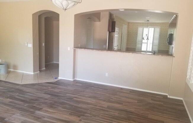 Beautiful spacious 3 b 2 bth 1834 sq ft home