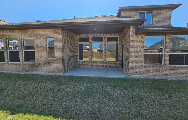 5 bedroom, 4 bathroom home located in the desirable Forney