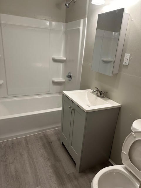 3 beds, 1 bath, 1,320 sqft, $2,450, Unit 1