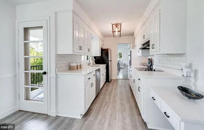 Perfect 4 bedroom count Home in Burnsville