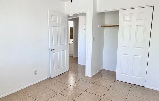 2 beds, 1 bath, $1,195, Unit 208