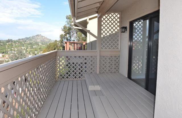 La Mesa 3 BR / 2.5 BA 2,152 SQFT "Stunning Views"