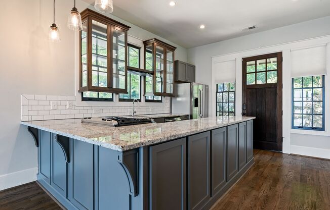 1710 Richard Arrington Blvd S ( City View)