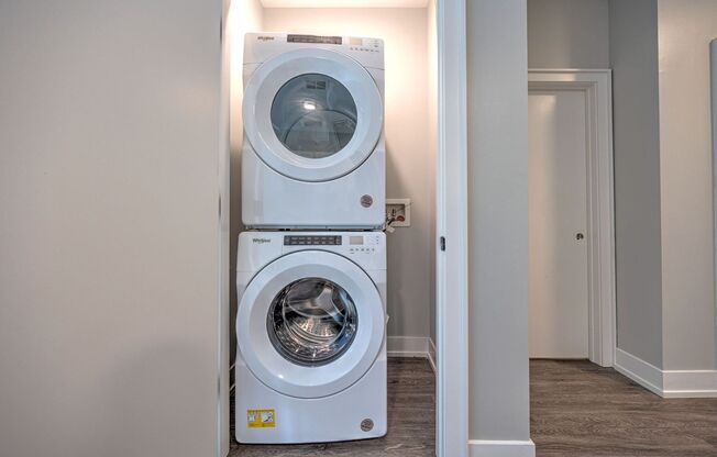 1 bed, 1 bath, 700 sqft, $1,195, Unit 410