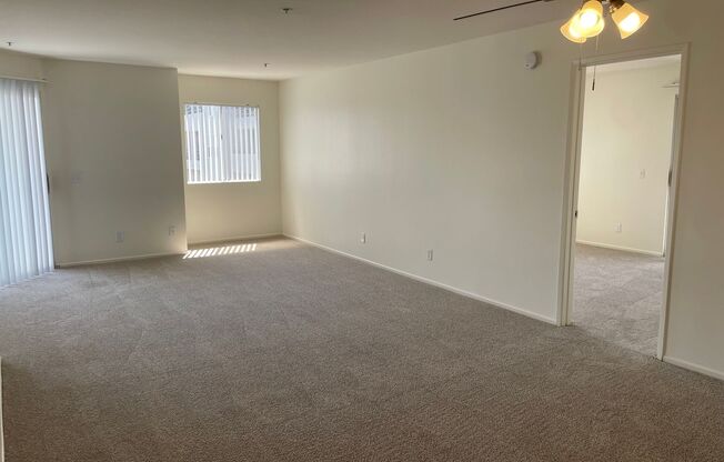 2 beds, 2 baths, 1,013 sqft, $3,040, Unit D-325