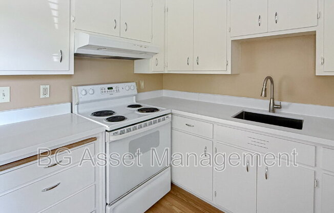121 Eddy St