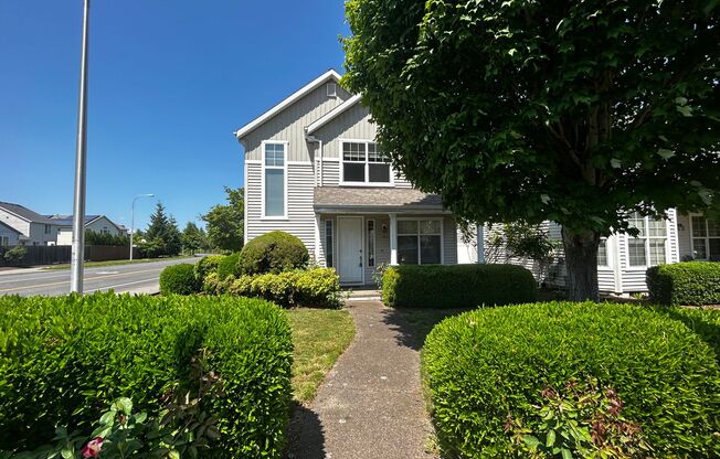 3 Bedroom Beaverton Home with A/C!