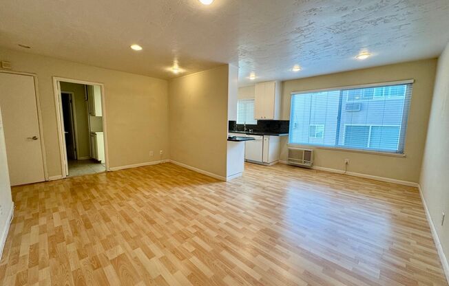 Prime West Hollywood location within a close proximity to everything!