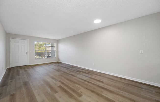 2 beds, 1 bath, 850 sqft, $1,600, Unit D307