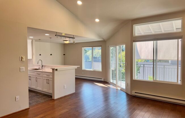 Woodlake Condo!!!