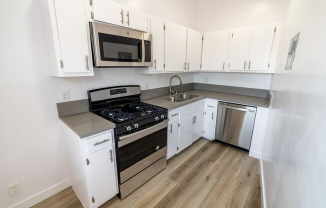 Studio, 1 bath, 615 sqft, $1,848, Unit 225