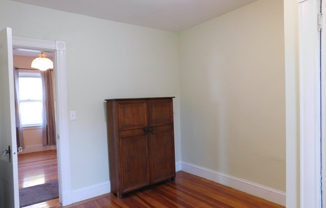 1 bed, 1 bath, 760 sqft, $2,500, Unit 1