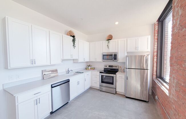 1 bed, 1 bath, 760 sqft, $1,345, Unit B204