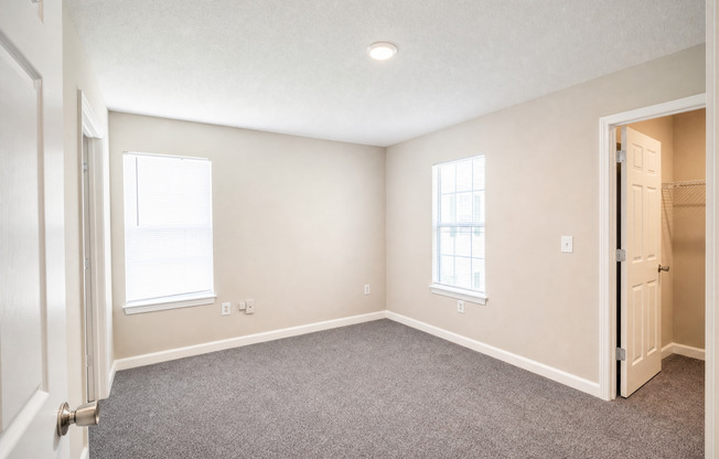 2 beds, 1.5 baths, 921 sqft, $975, Unit 506