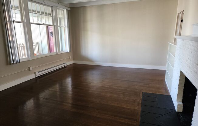 1 bed, 1 bath, $905, Unit 4