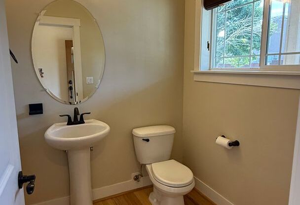 Beautiful 4-Bedroom Home for Lease in the Heart of Wilsonville