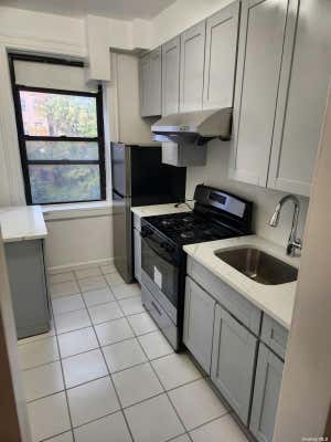 1 bed, 1 bath, $2,300, Unit C31