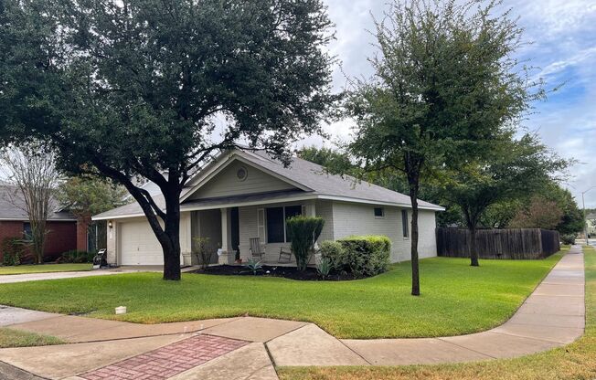 Gorgeous 3 bedroom/ 2 bathroom home in Southland Oaks