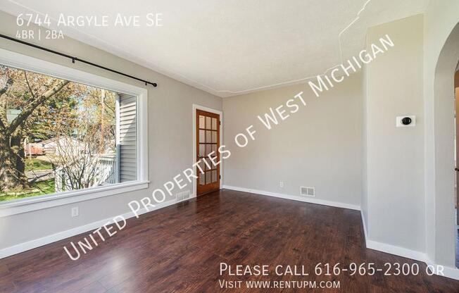 6744 ARGYLE AVE SE