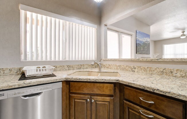 2 beds, 2 baths, 1,095 sqft, $1,600, Unit 140