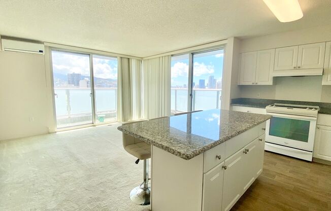 Available NOW Spacious 2 BED, 2 BATH, w/2 PARKING in HONOLULU