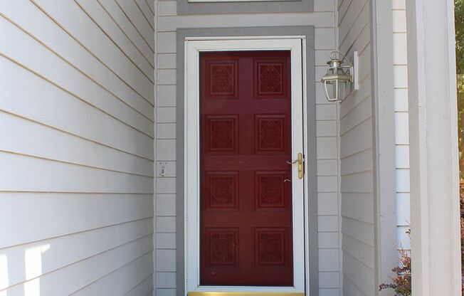 Beautifully Updated Milwaukie 3 Bedroom Split-Level w/Huge Fenced Yard