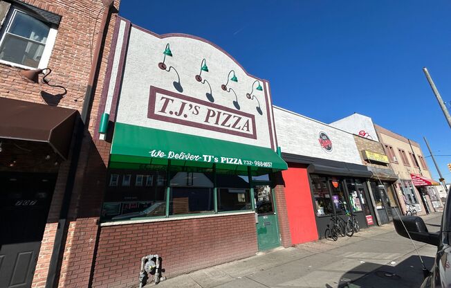 1136 Monroe Ave.