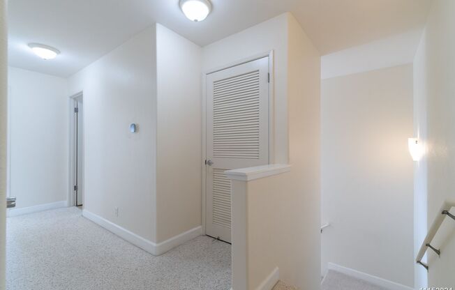 3 beds, 2 baths, $4,000, Unit # M 27 5 E